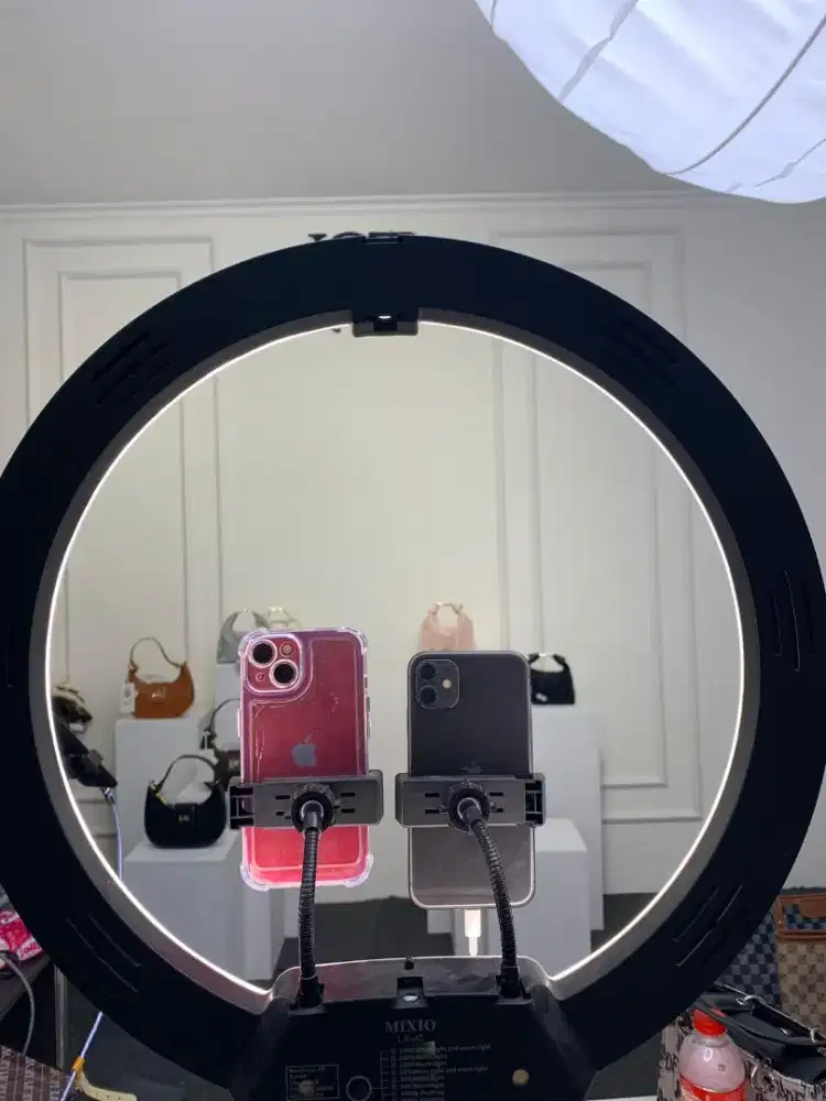 HOST LIVE STREAMING