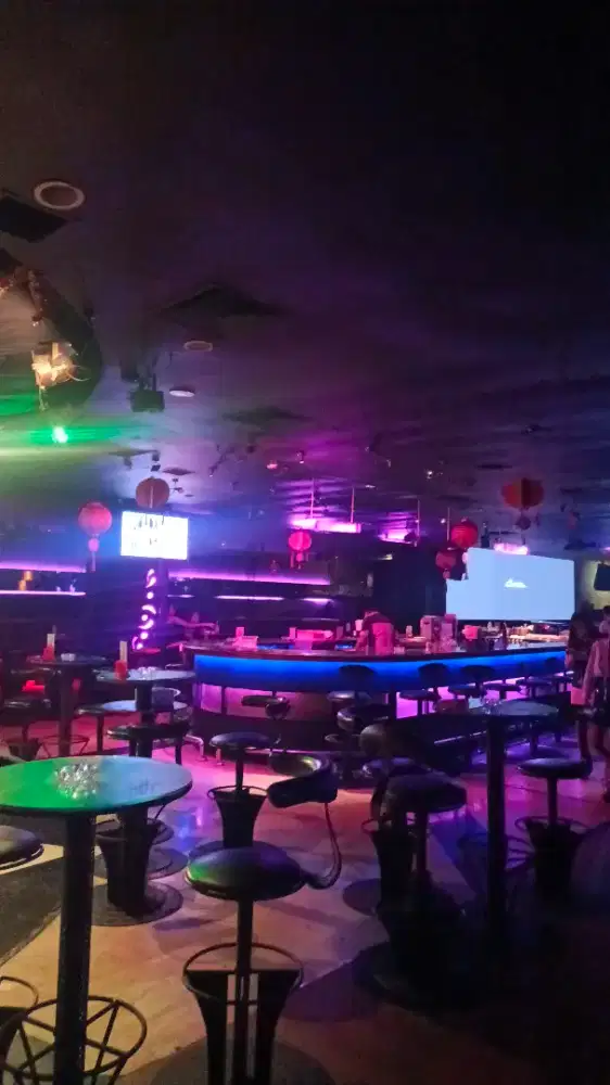 Loker LC & Club karaoke SPA