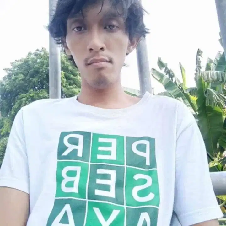 Laki laki single mencari pekerjaan apa saja