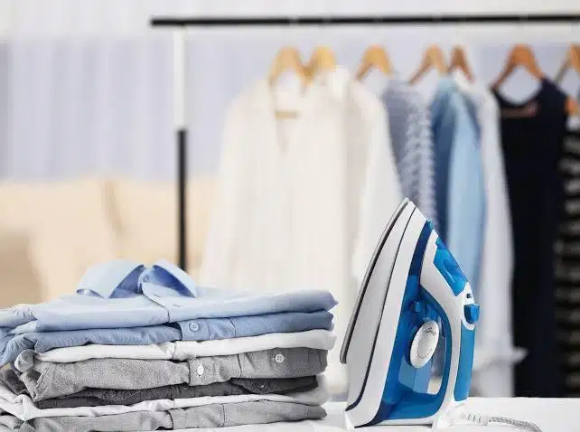 karyawan pengalaman khusus bagian gosok uap laundry