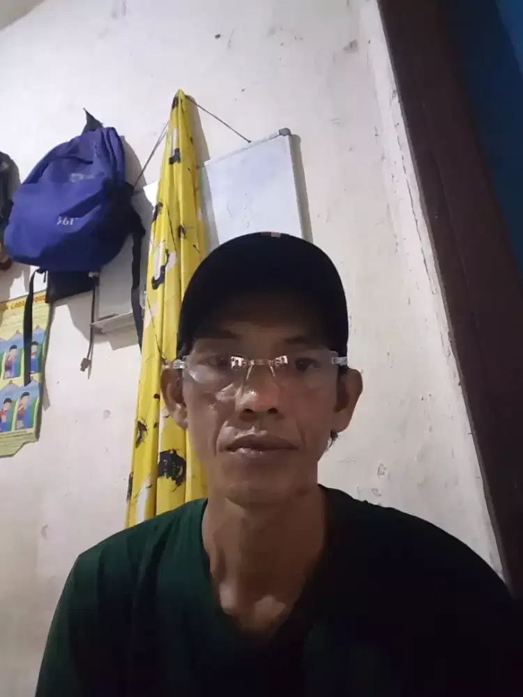 Mencari pekerjaan (supir bisa )