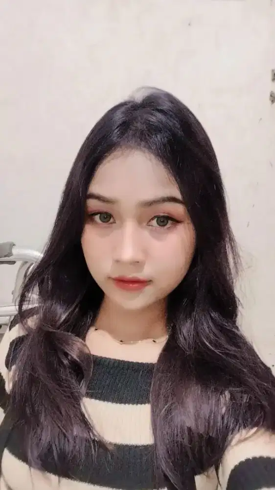 Mencari pekerjaan Onlen shop/Waiters/Helper/Kasir