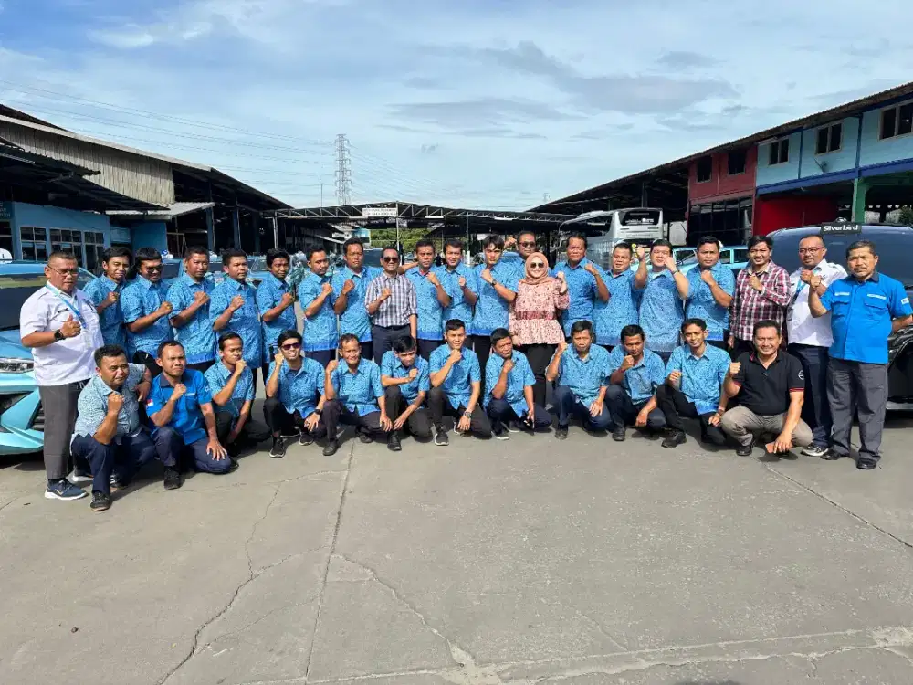 Dibutuhkan segera driver taksi