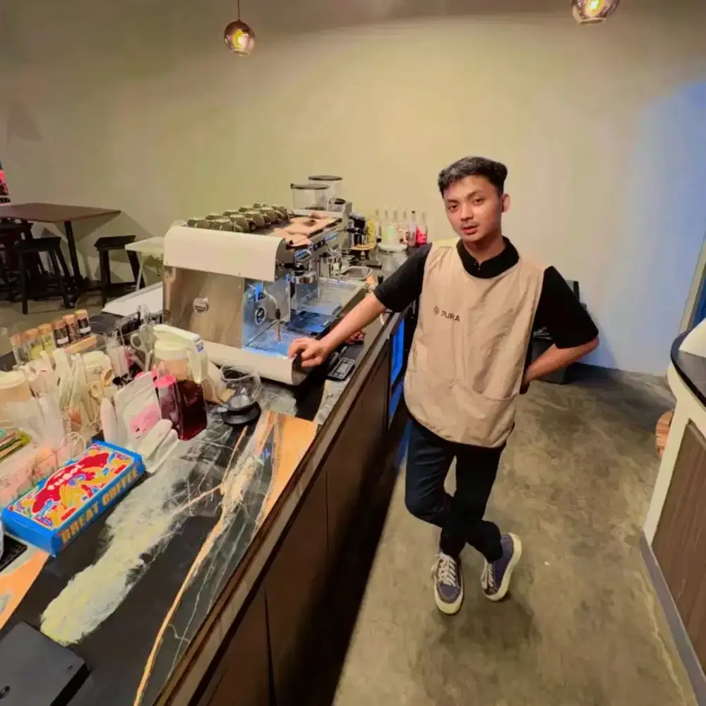 Nyari loker barista
