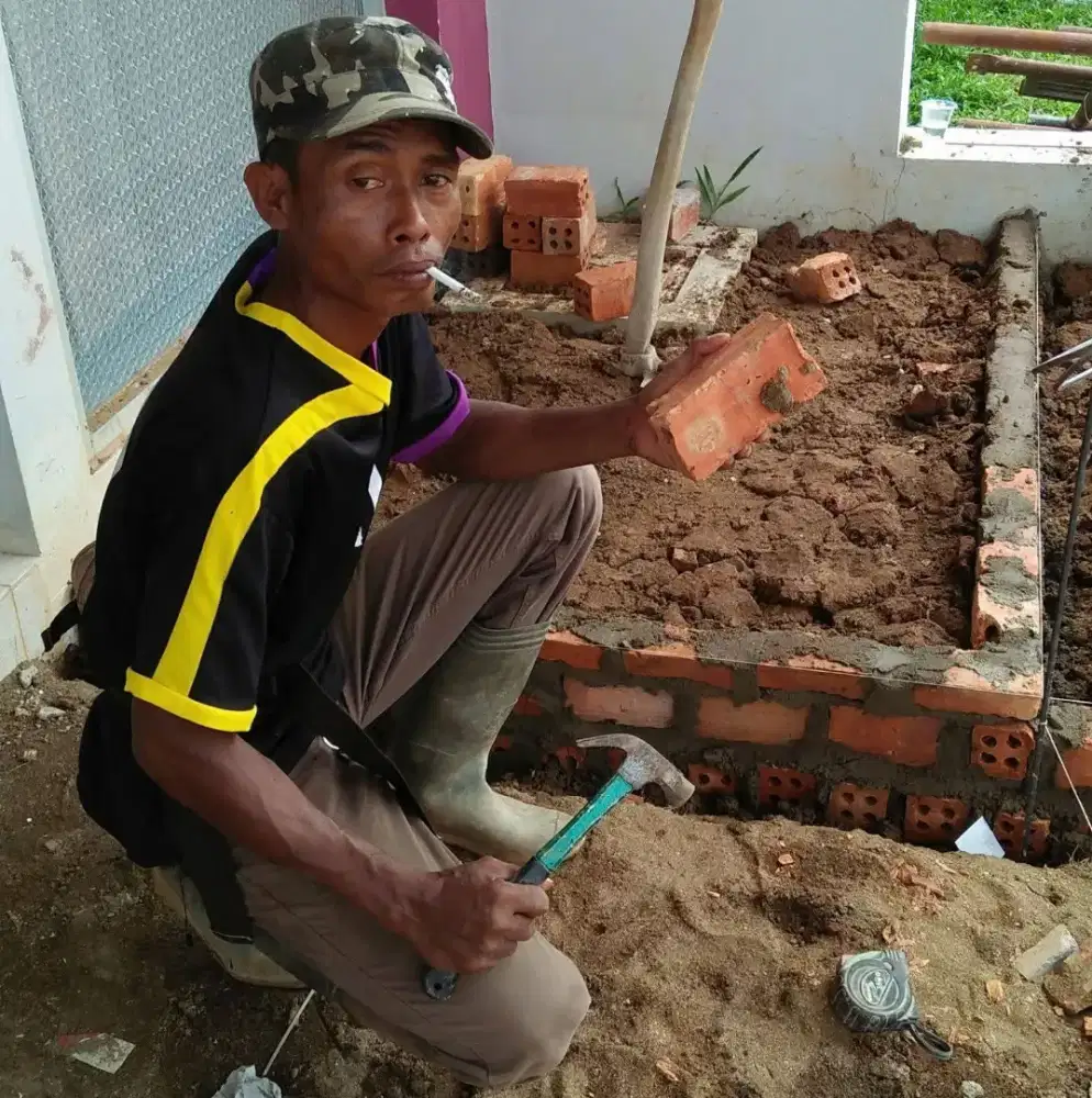 Tukang bangunan