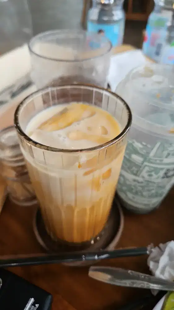 Dibutuhkan karyawan laki-laki / wanita jaga stand minuman