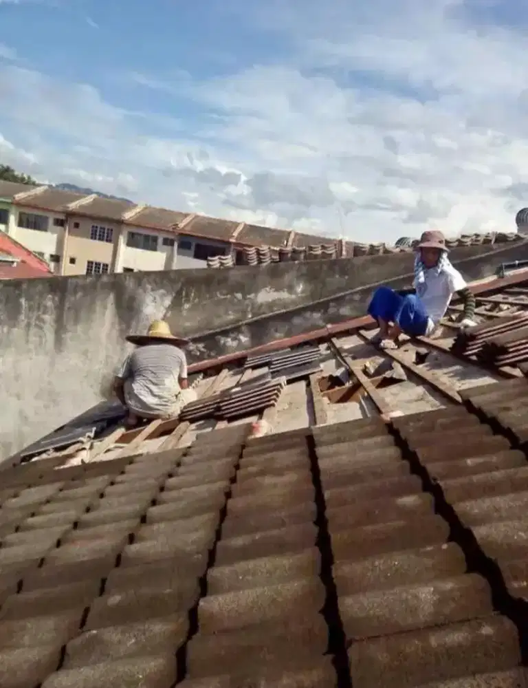 RENOVASI RUMAH BOCOR ATAP KAMI AHILINYA