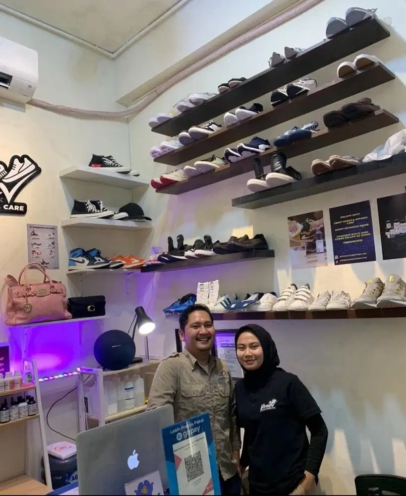LOWONGAN SHOES LAUNDRY & APPAREL