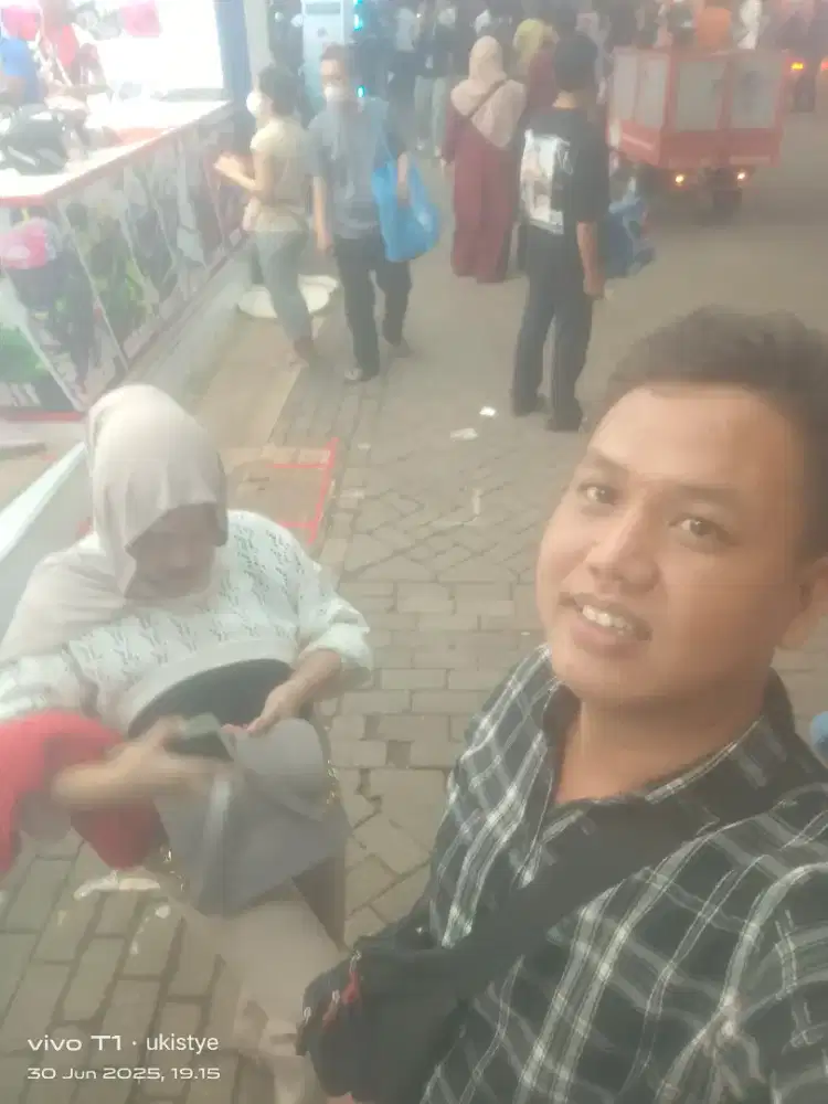 Sya supir mau cari kerjaan jdi supir pribadi pengalaman terakhir 3 th