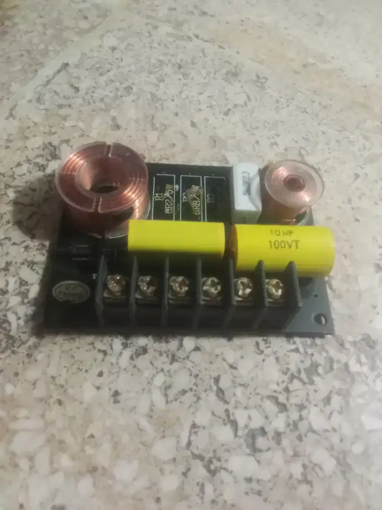 Jasa pengerjaan audio mobil..bongkar pasang audio mobil