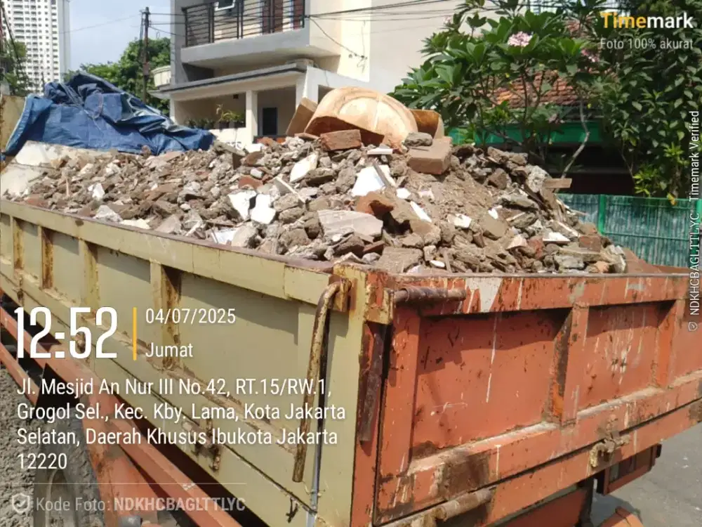 Jasa angkutan puing sampah
