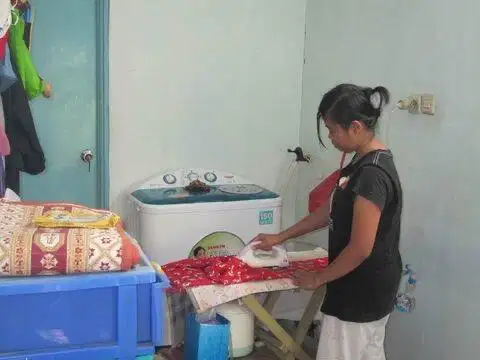 DiCari Asisten Rumah tangga Menginap