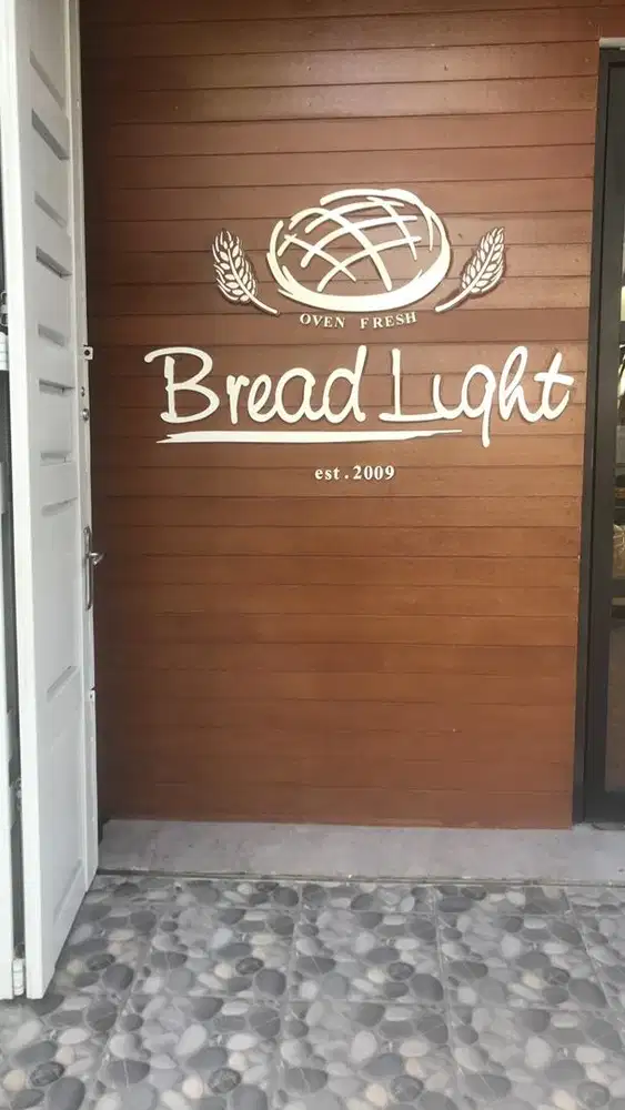 Di butuhkan karyawan cowok