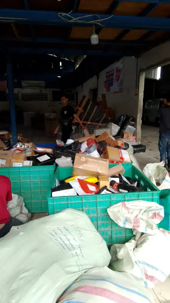 DIBUTUHKAN SEGERA KURIR MOTOR EKSPEDISI JNE!