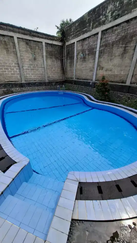 Jasa perawatan kolam renang