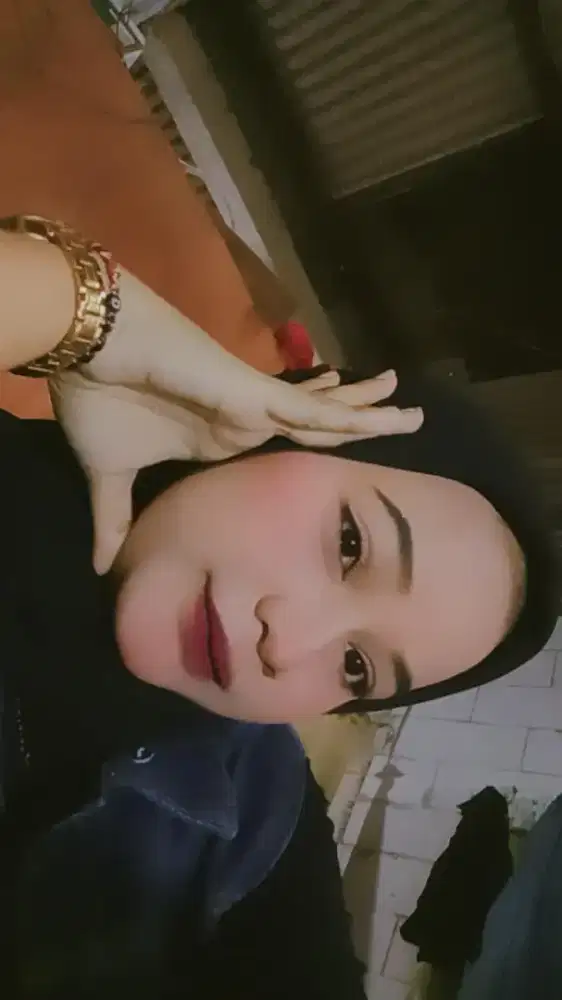 Cari kerjaan halal yg non halal gaush di tawarin
