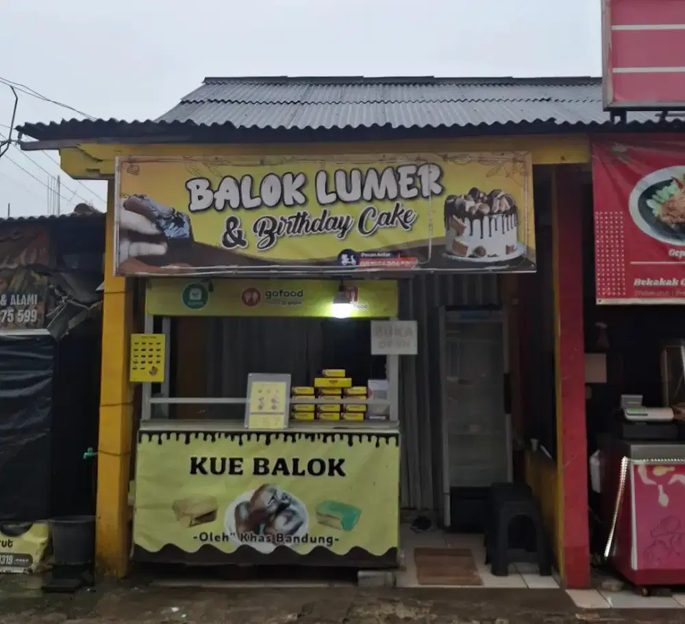 Jualan kue balok