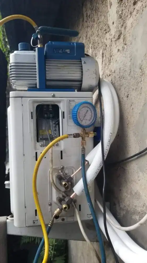 Jasa pasang AC, seeviskulkas,plmesin cuci.dll