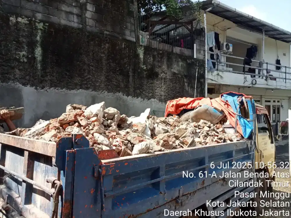 Jasa buang puing tanah