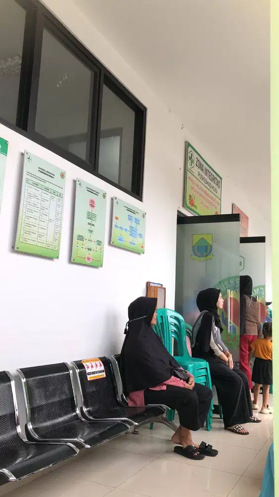 Cari kerja untuk cowo usia 19th