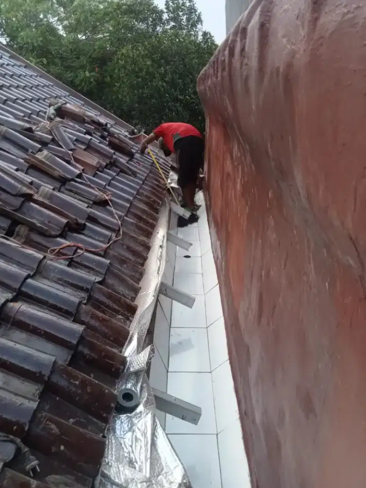 Tukang atap bocor ganti atap rumah