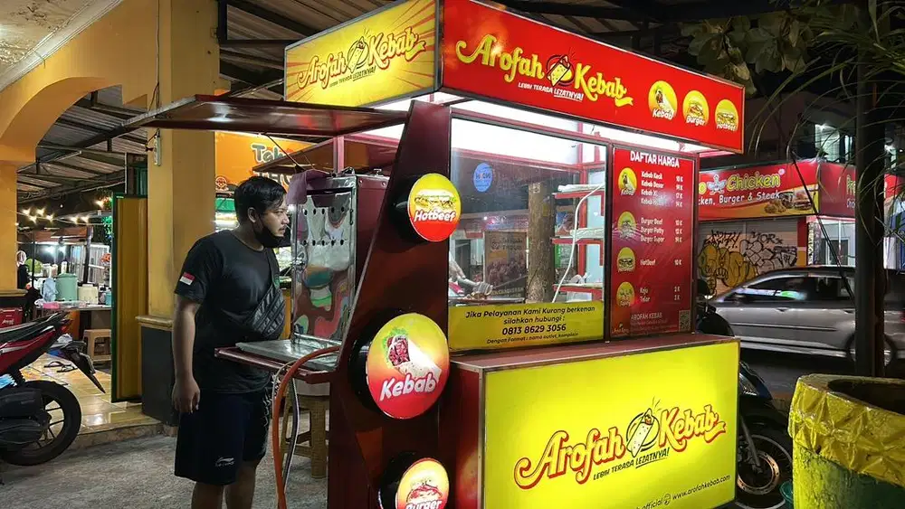 Di butuhkan penyaji kebab Arofah