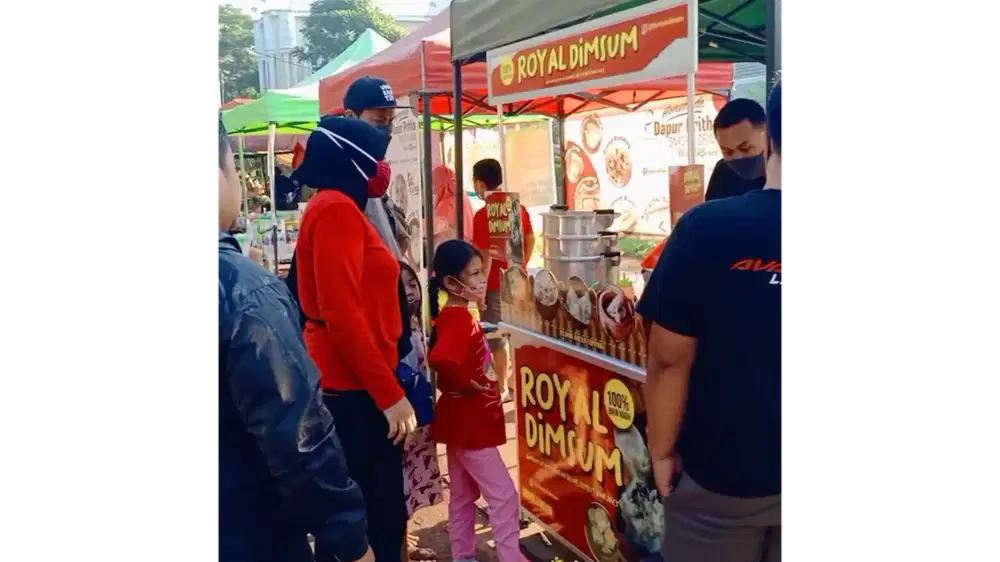 Dicari karyawan untuk jaga stall/booth/lapak dimsum