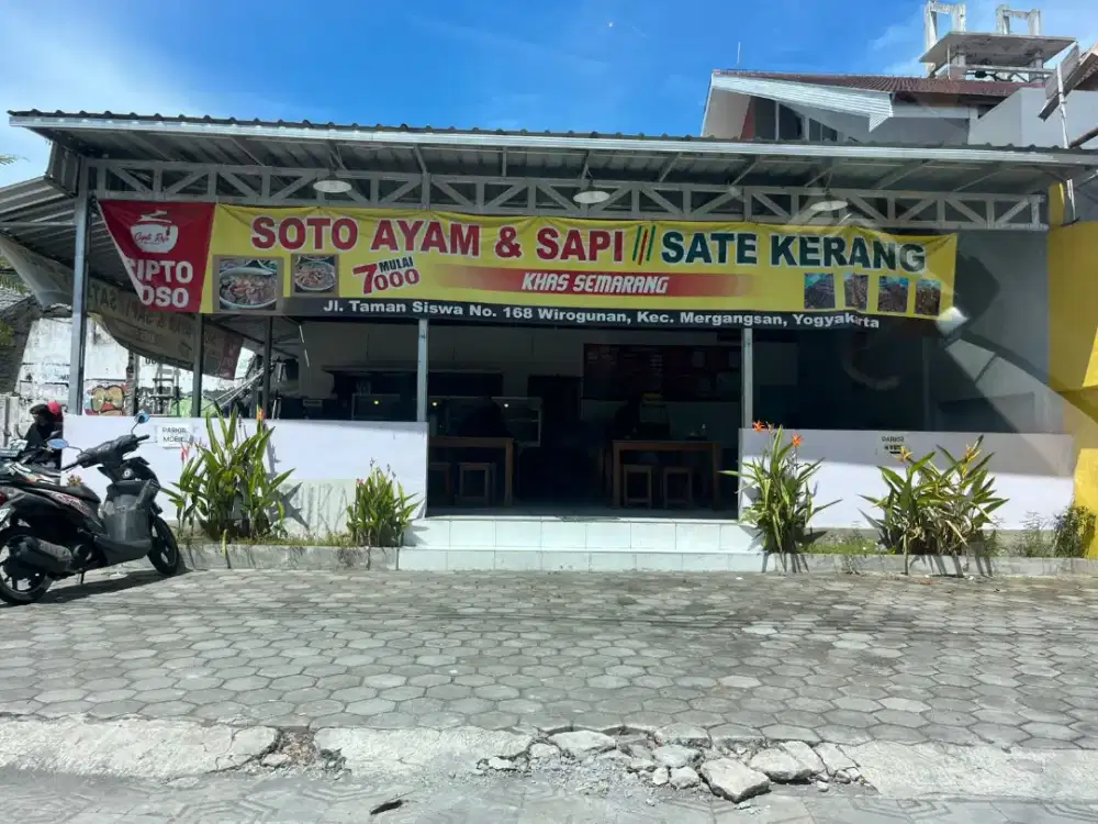 Dibutuhkan tenaga kerja untuk resto