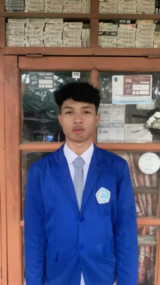 Saya minta tolong butuh kerjaan buat lulusan SMK siap bekerja