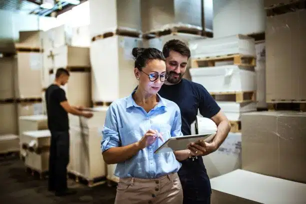 Staff Administrasi dan Packing Barang