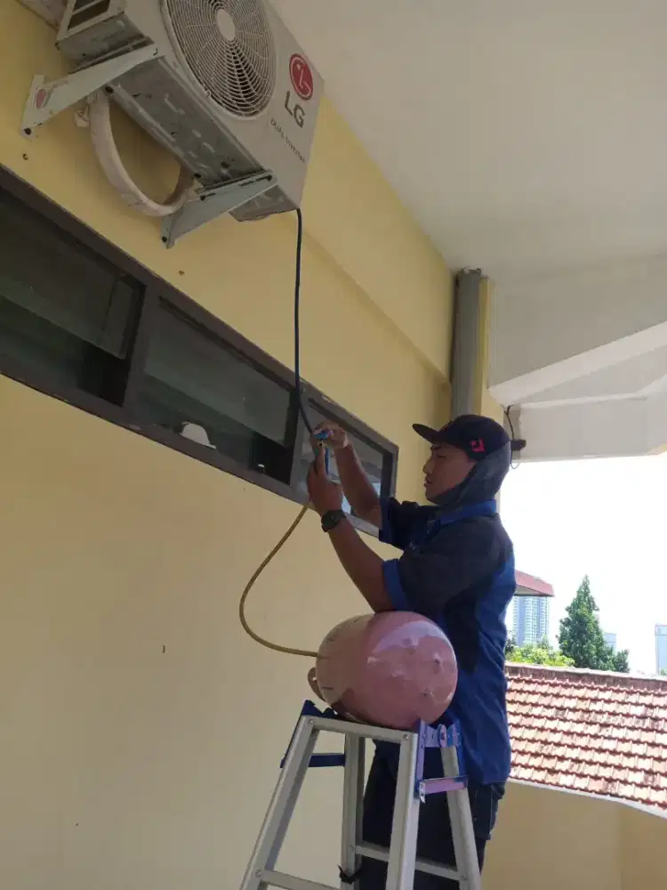 Jasa perbaikan AC wilayah surabaya