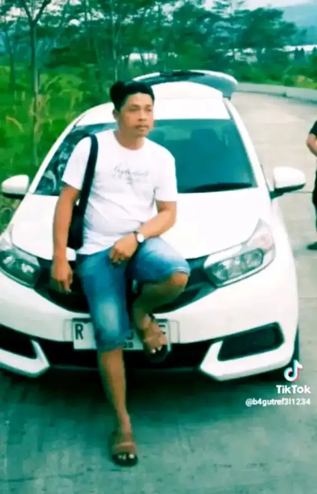 Cari pekerjaan driver siap bekerja rajin dan patuh