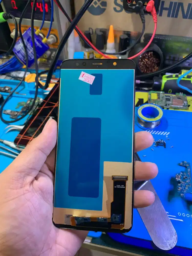 Admin untuk jaga konter service hp
