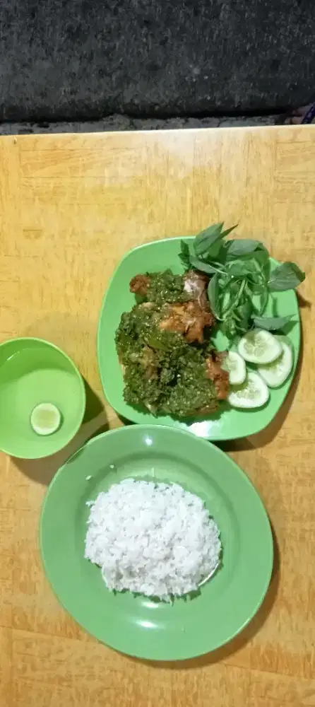 Mencari lowongan pekerjaan apa saja