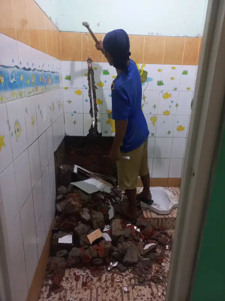 Tukang bangunan,perbaikan atap bocor,dag,talang,kanopi,renopasi dll