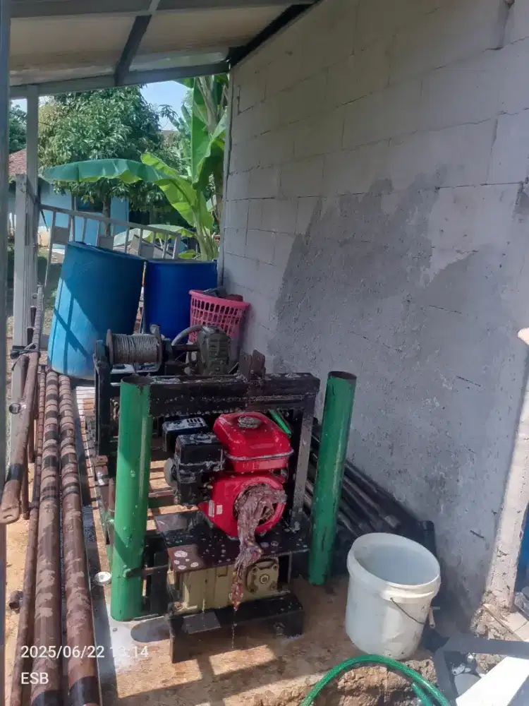 Tukang sumur bor air