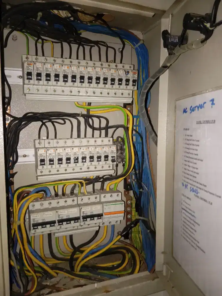 Pasang instalasi listrik, CCTV, AC