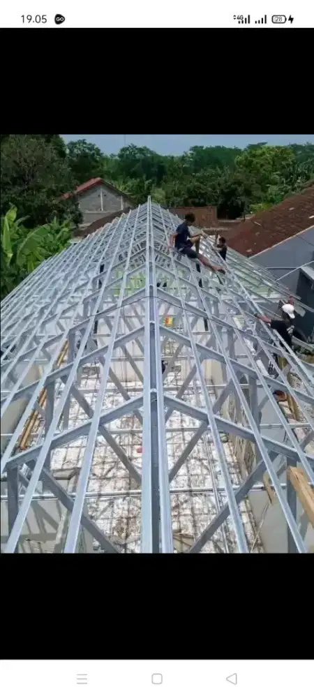Tukang renovasi dan atap bocor