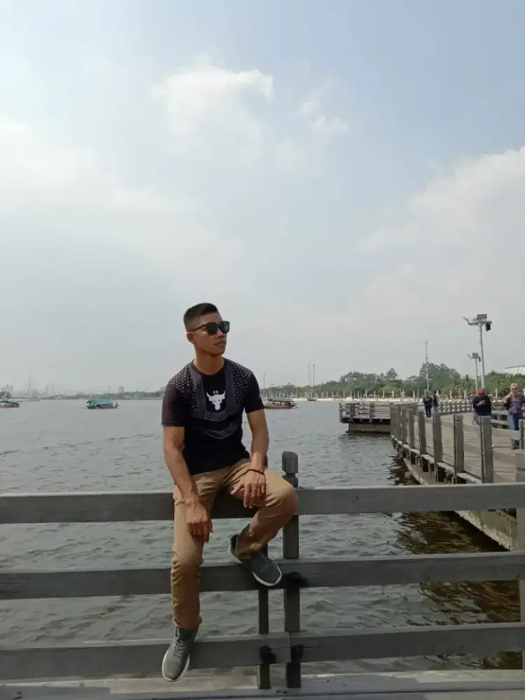 mencari kerjaan/security/keamanan/koordinator lapangan.