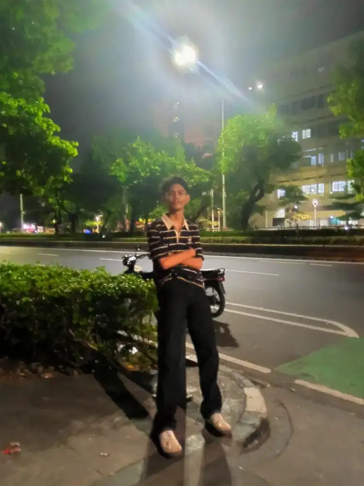 nyari pekerjaan apa saja sukur sukur yang ada mes nyaa
