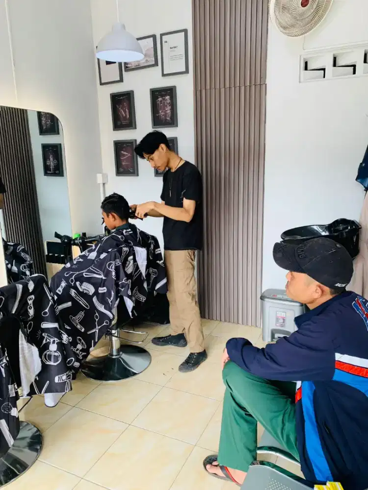 Cukur rambut di rumah/kantor/dll