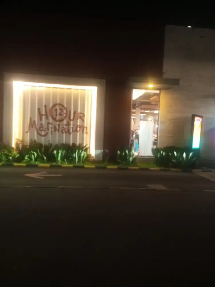 Saya sedang mencari pekerjaan sebagai supir pribadi