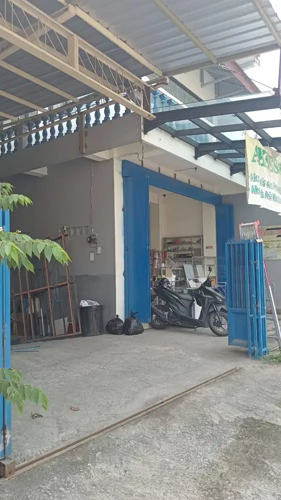 Dicari Karyawan Serabutan untuk Toko Kaca