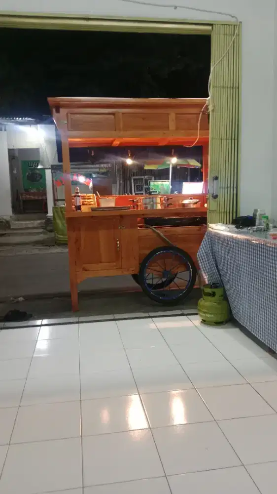 lowongan kerja jaga stand Dimsum