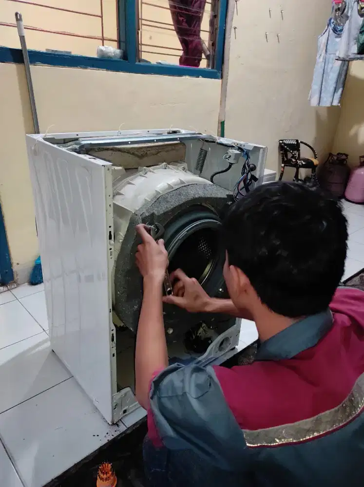 JASA SERVIS AC ,KULKAS ,MESIN CUCI BERGARANSI