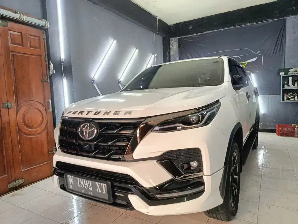 Salon mobil Dan Coating