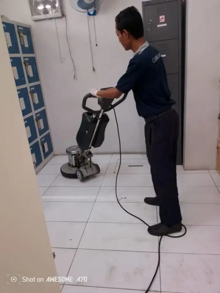 Mencari kerja apa saja asal masuk pak eko