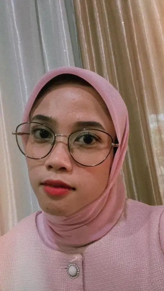 Mencari pekerjaan sebagai Staff Admin