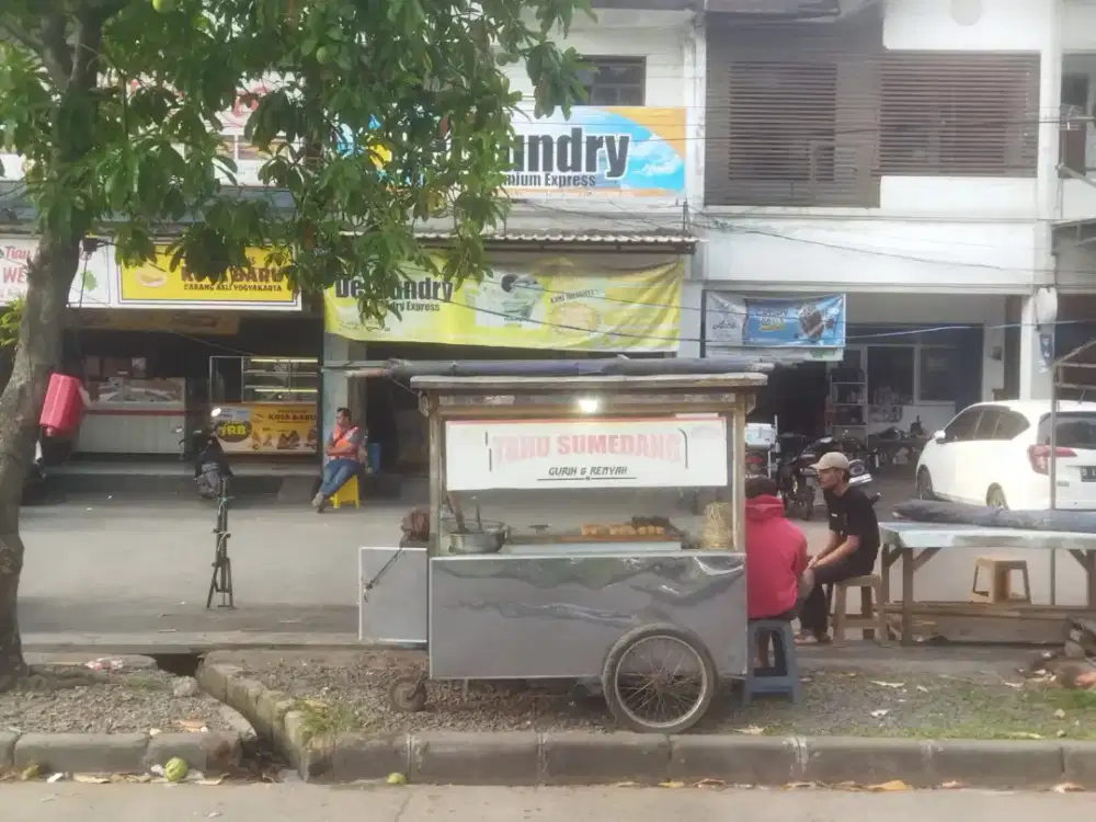 Dicari untuk jaga booth tahu sumedang