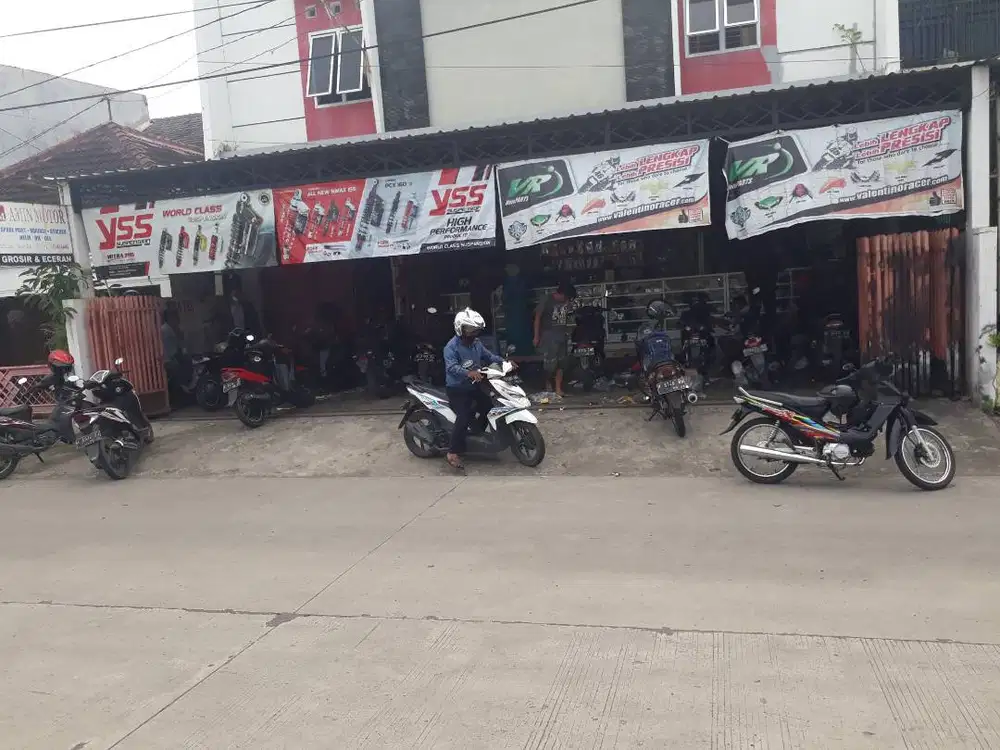 Karyawan/ti toko spare part motor